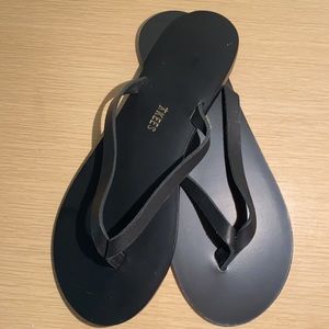 Tkees Wide Strap Flipflops